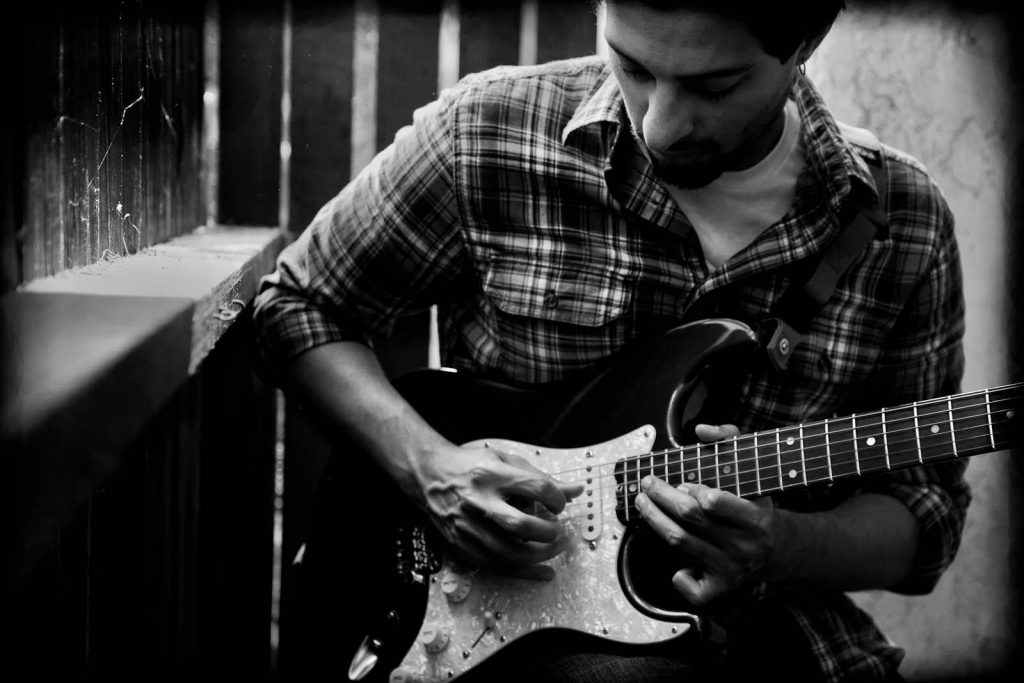 fabio ribeiro - Aulas Online de Guitarra e Violão via Skype